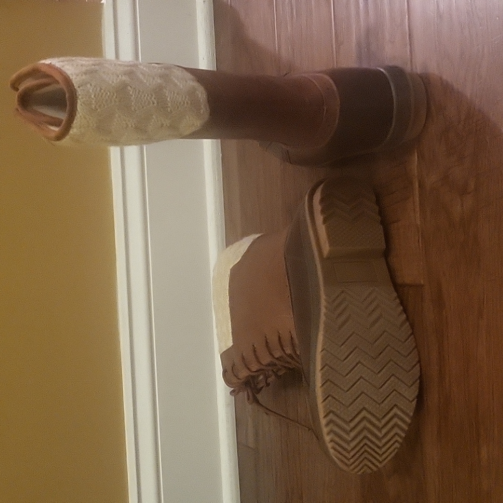 Shoes - Picture 2 of 2